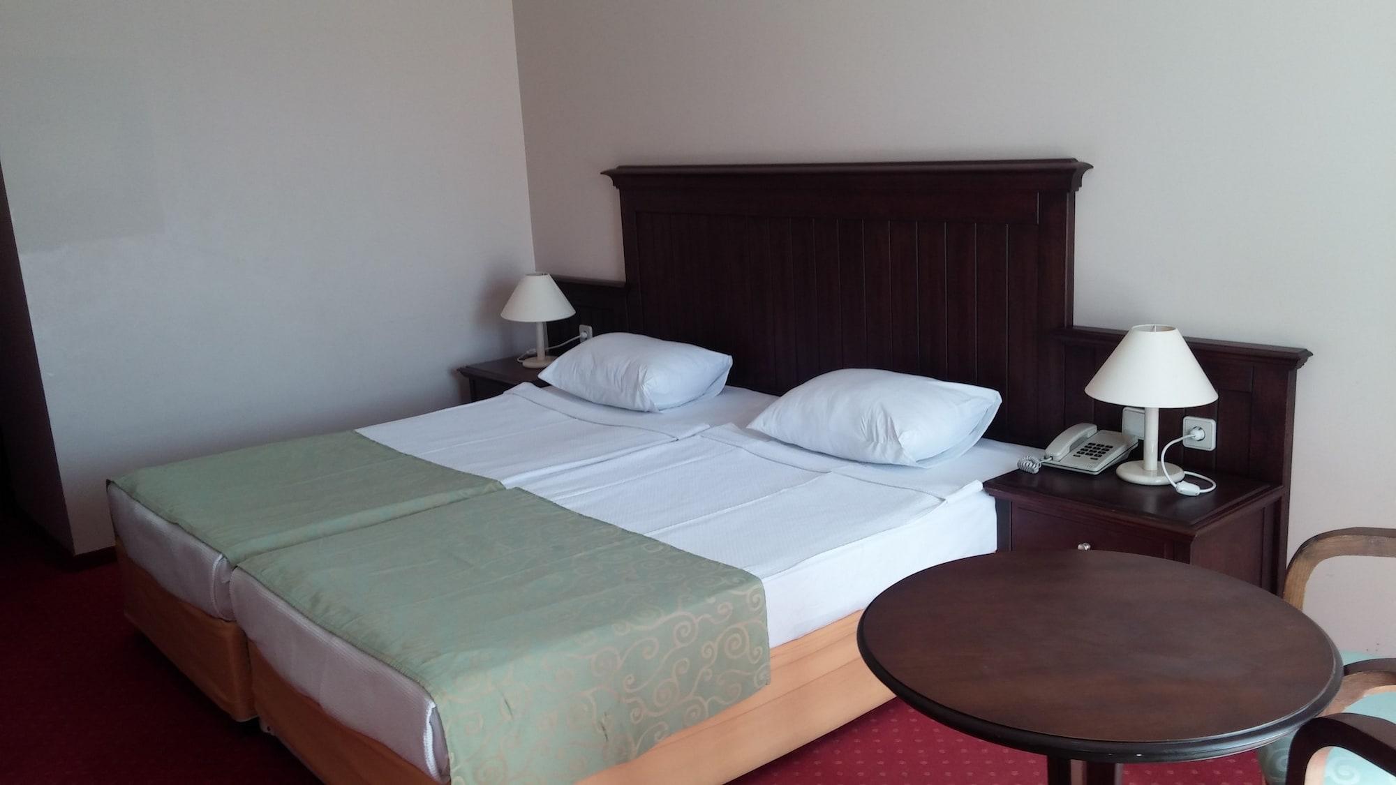 Side Palm D'Or Hotel Bagian luar foto