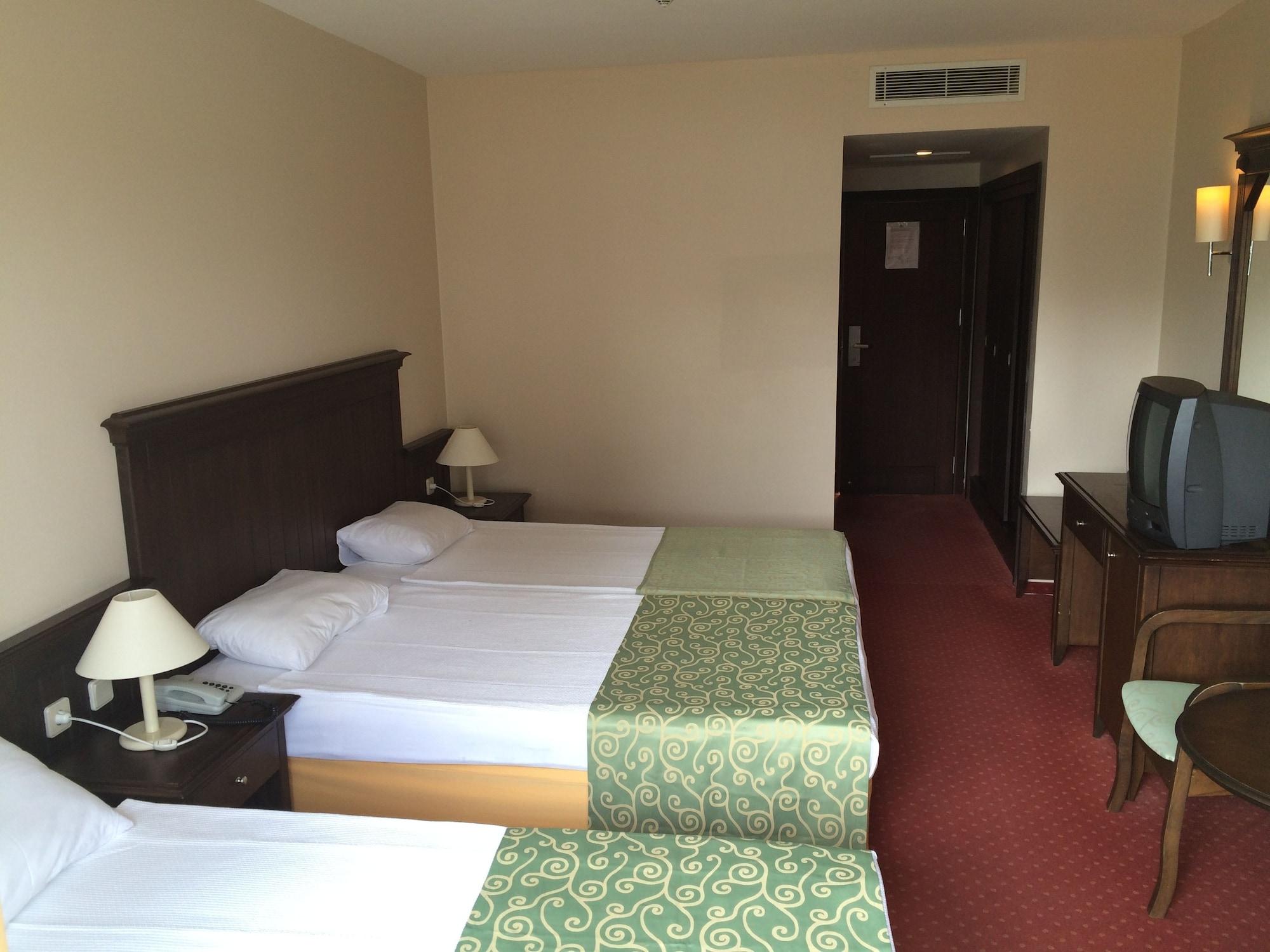 Side Palm D'Or Hotel Bagian luar foto