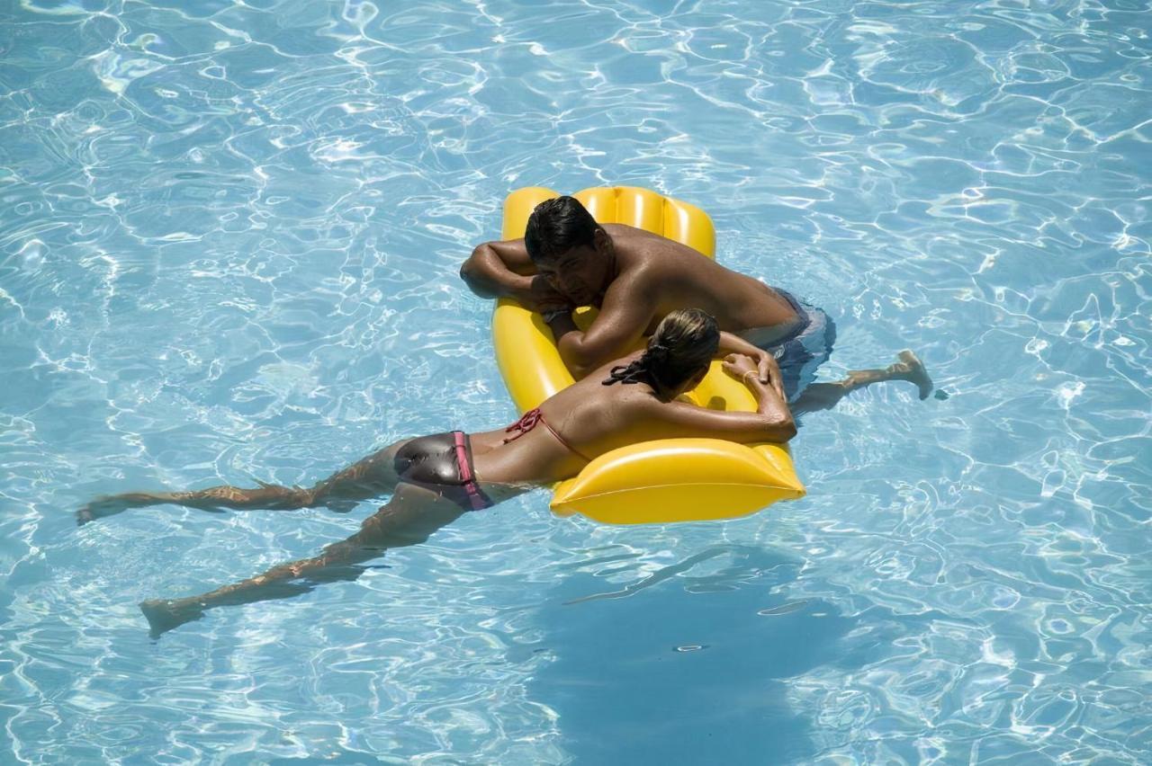 Side Palm D'Or Hotel Bagian luar foto