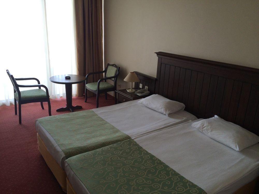 Side Palm D'Or Hotel Bagian luar foto